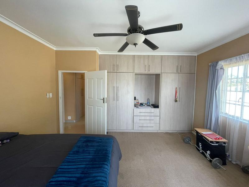 4 Bedroom Property for Sale in Newton Park Eastern Cape